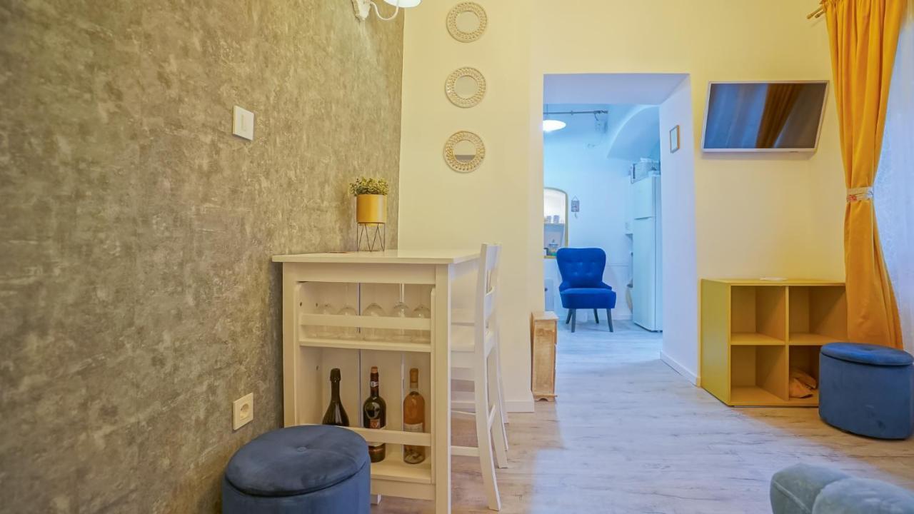 Coroni Studio Piata Sfatului Apartment