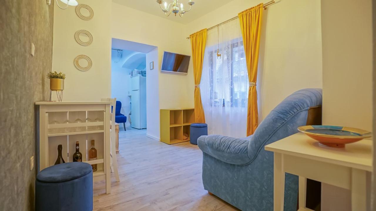 Apartment Coroni Studio Piata Sfatului Brașov